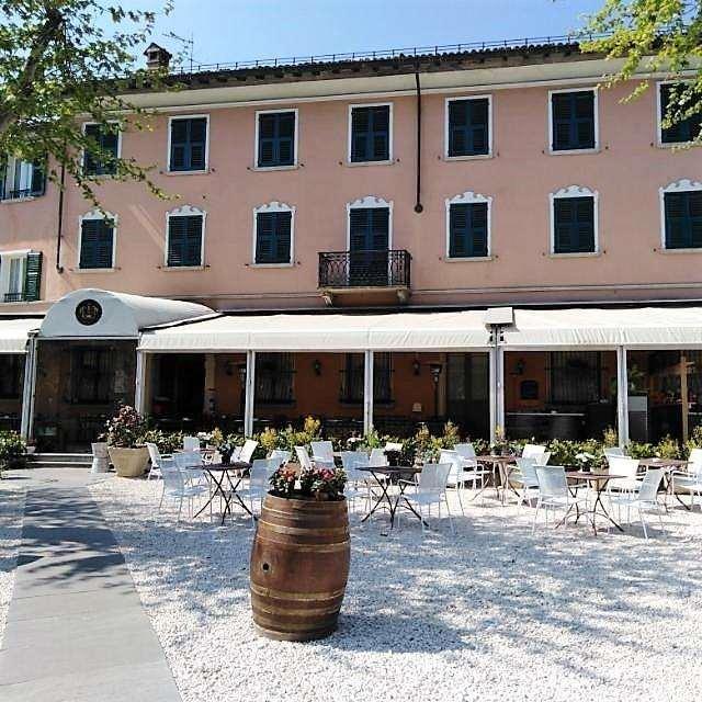 Ristorante Albergo Corona Novi Ligure Bagian luar foto